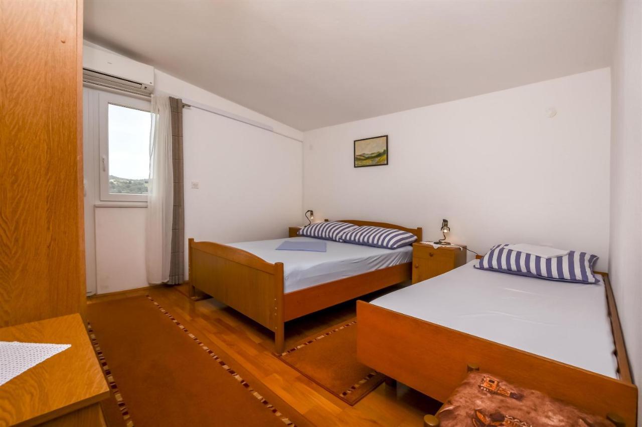 Apartment Kucinic ロゴズニッツァ エクステリア 写真