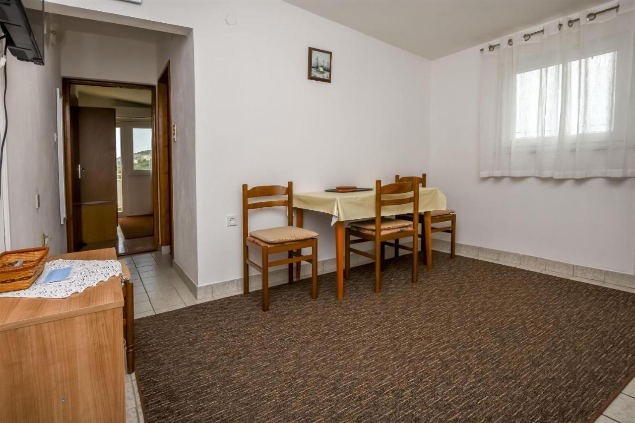 Apartment Kucinic ロゴズニッツァ エクステリア 写真