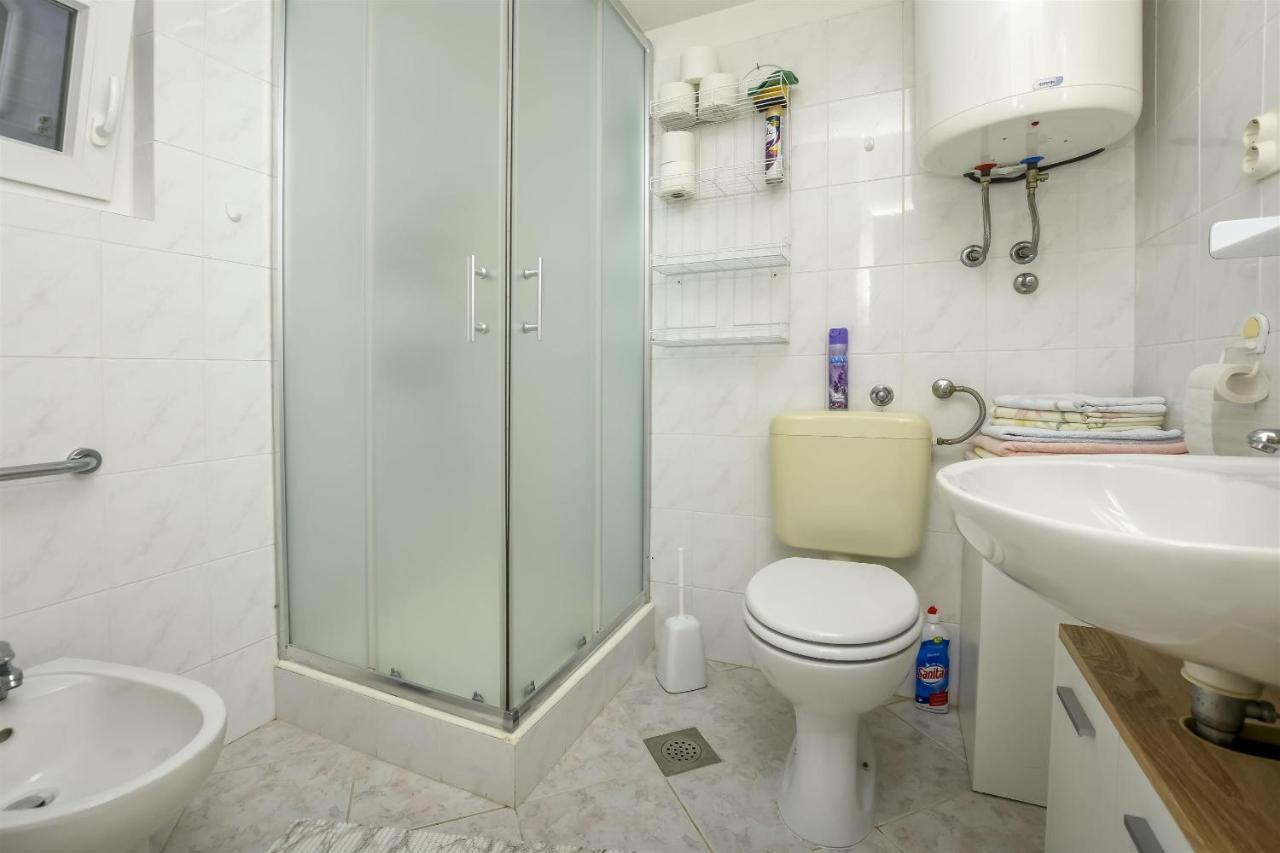 Apartment Kucinic ロゴズニッツァ エクステリア 写真